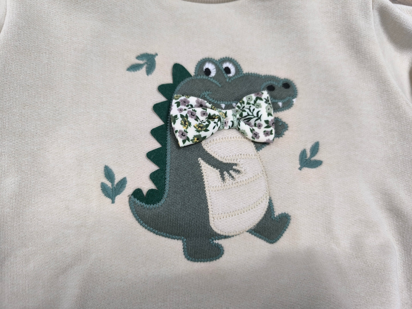 Chandan de invierno para bebés y niñas | Sudadera con cocodrilo bordado y pantalón (12-48 meses)
