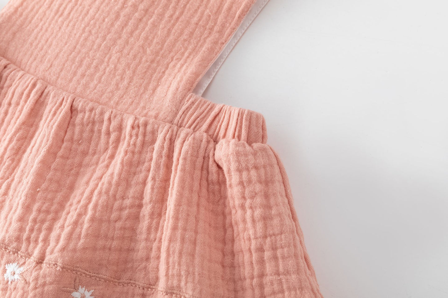 Peto de Bambula Bordado en Color  Salmón Rosado I 100% Algodón