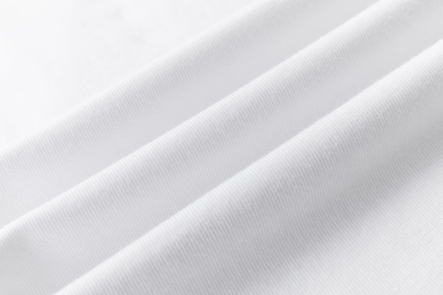 Camiseta blanca de niña con flores rosas | 100% Algodón