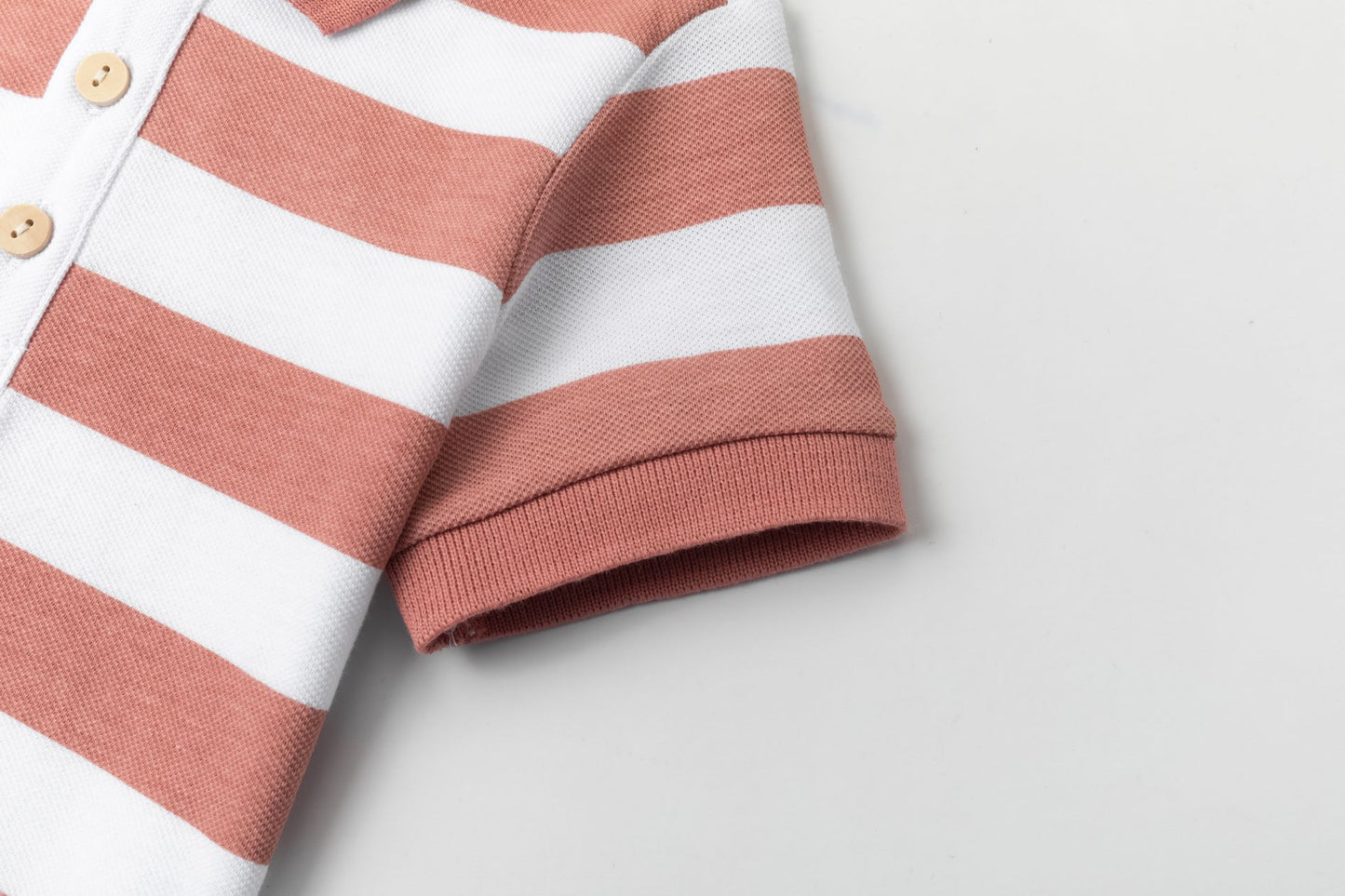 Polo de niño de manga corta a rayas | 100% Algodón | Color Salmón