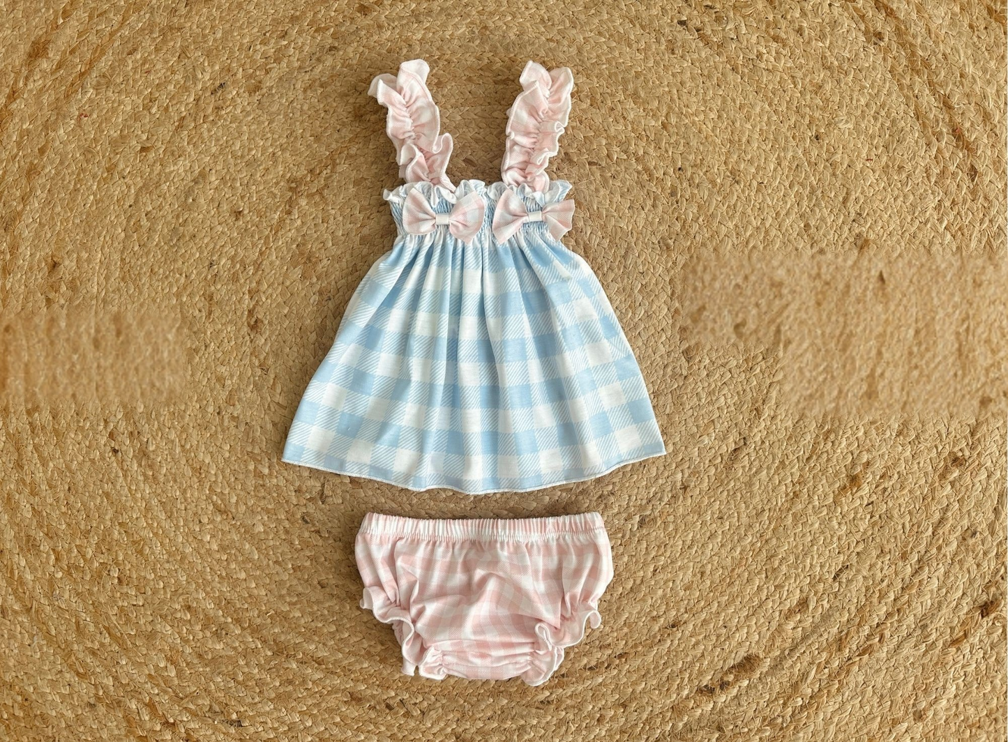 Vestido Vichy Azul con Tirantes Rosa y Cubrepañal