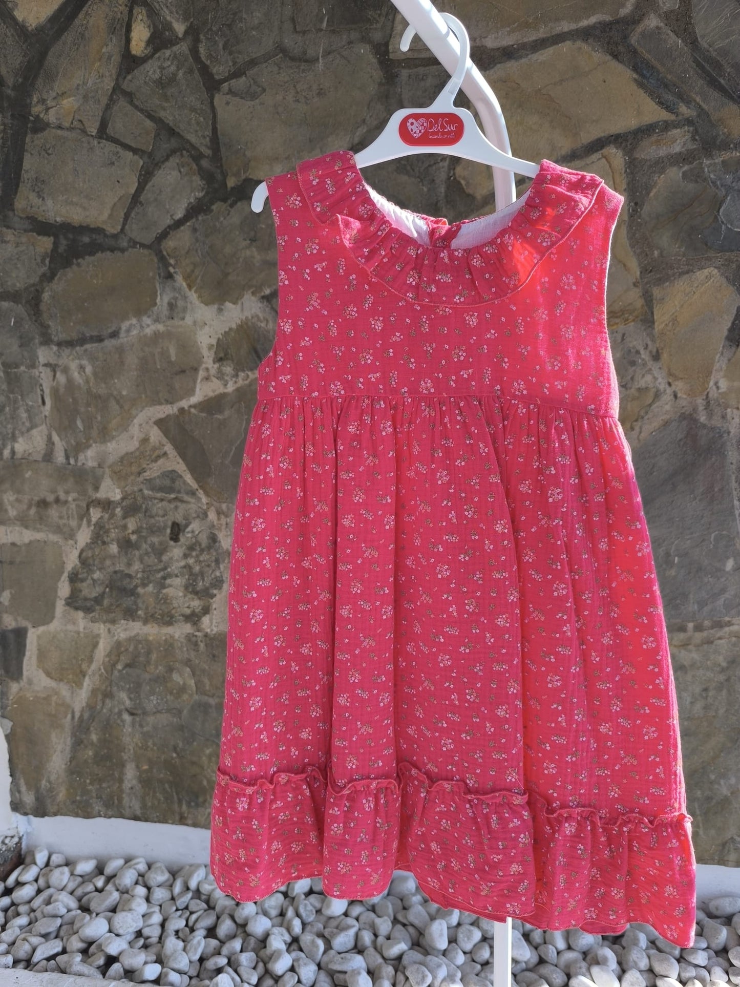 Vestido de niña rojo con flores de tirantes y volantes – vestido de verano infantil