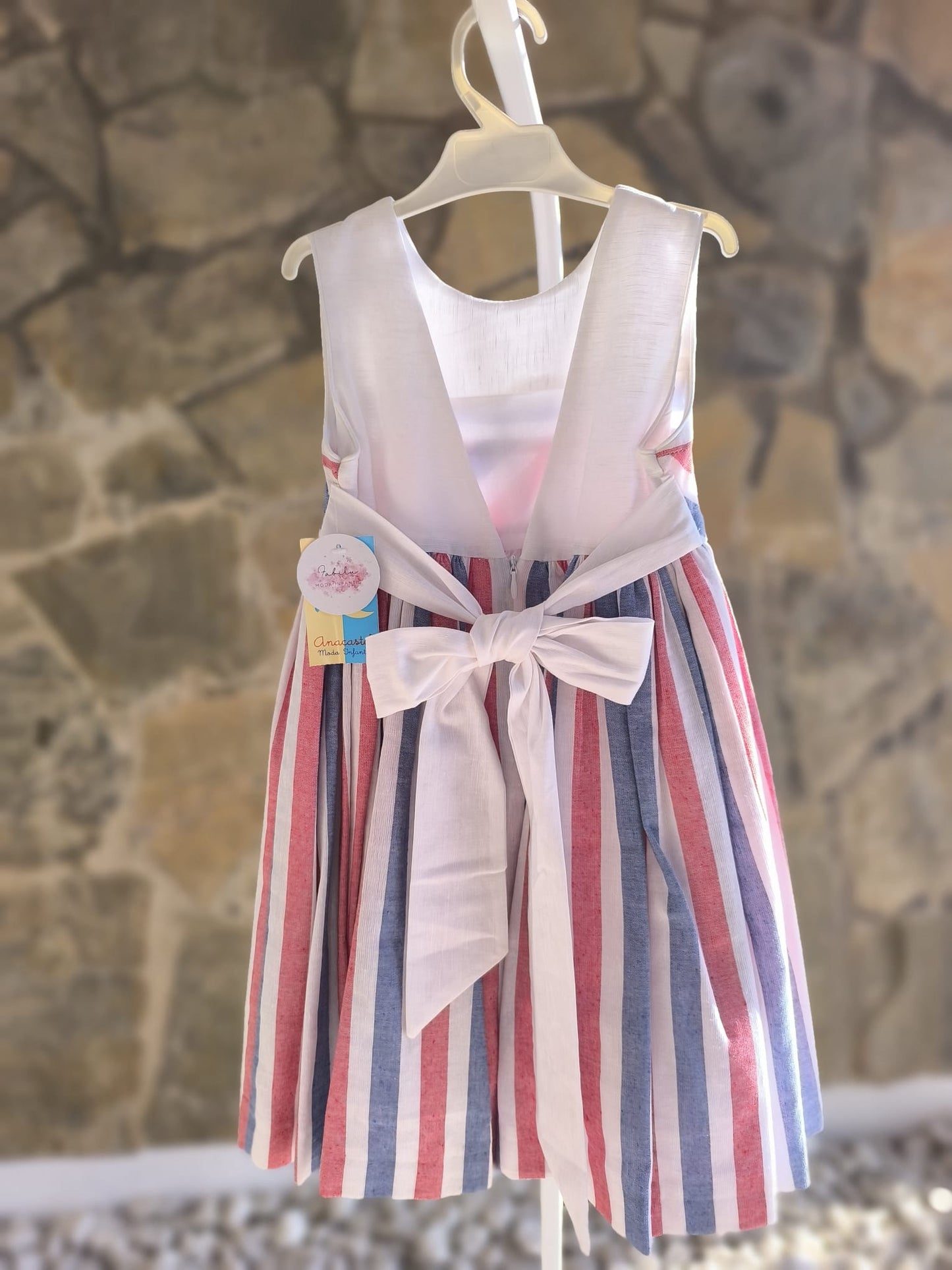 Vestido infantil sin mangas de algodón con espalda abierta y lazo