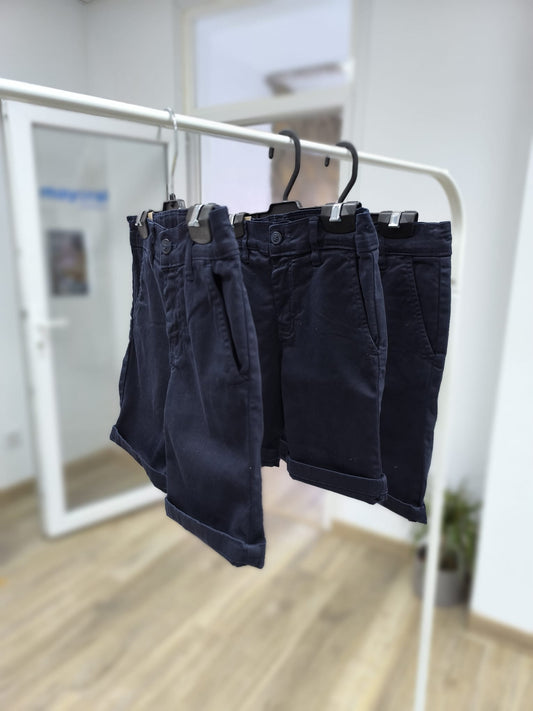Pantalón corto de sarga azul marino con bolsillos – básico elegante y combinable para el día a día