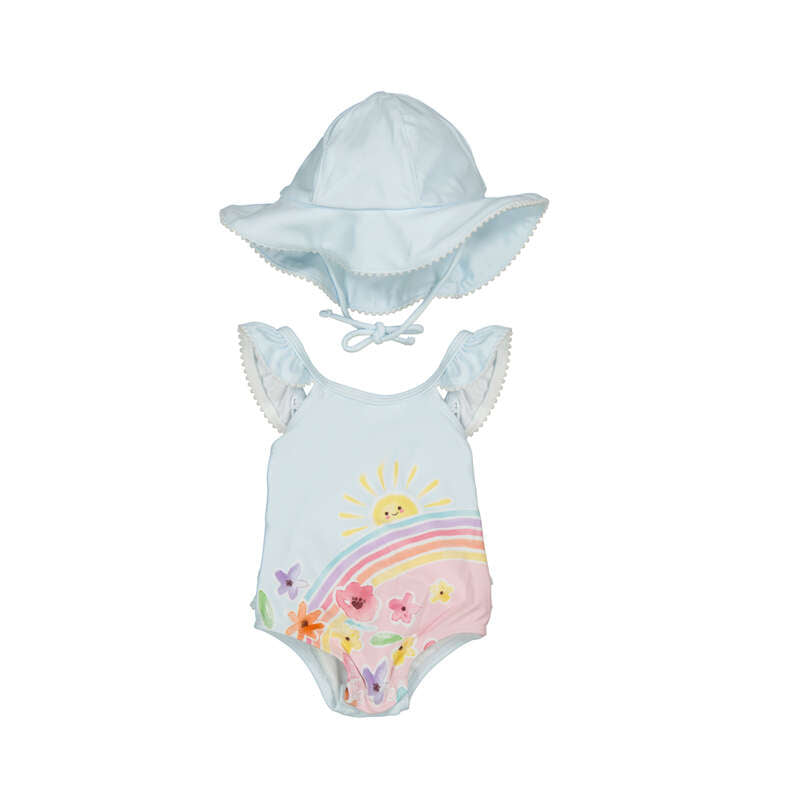 Bañador de bebé con gorro y protección solar UPF | estampado floral en color celeste 🌈☀️