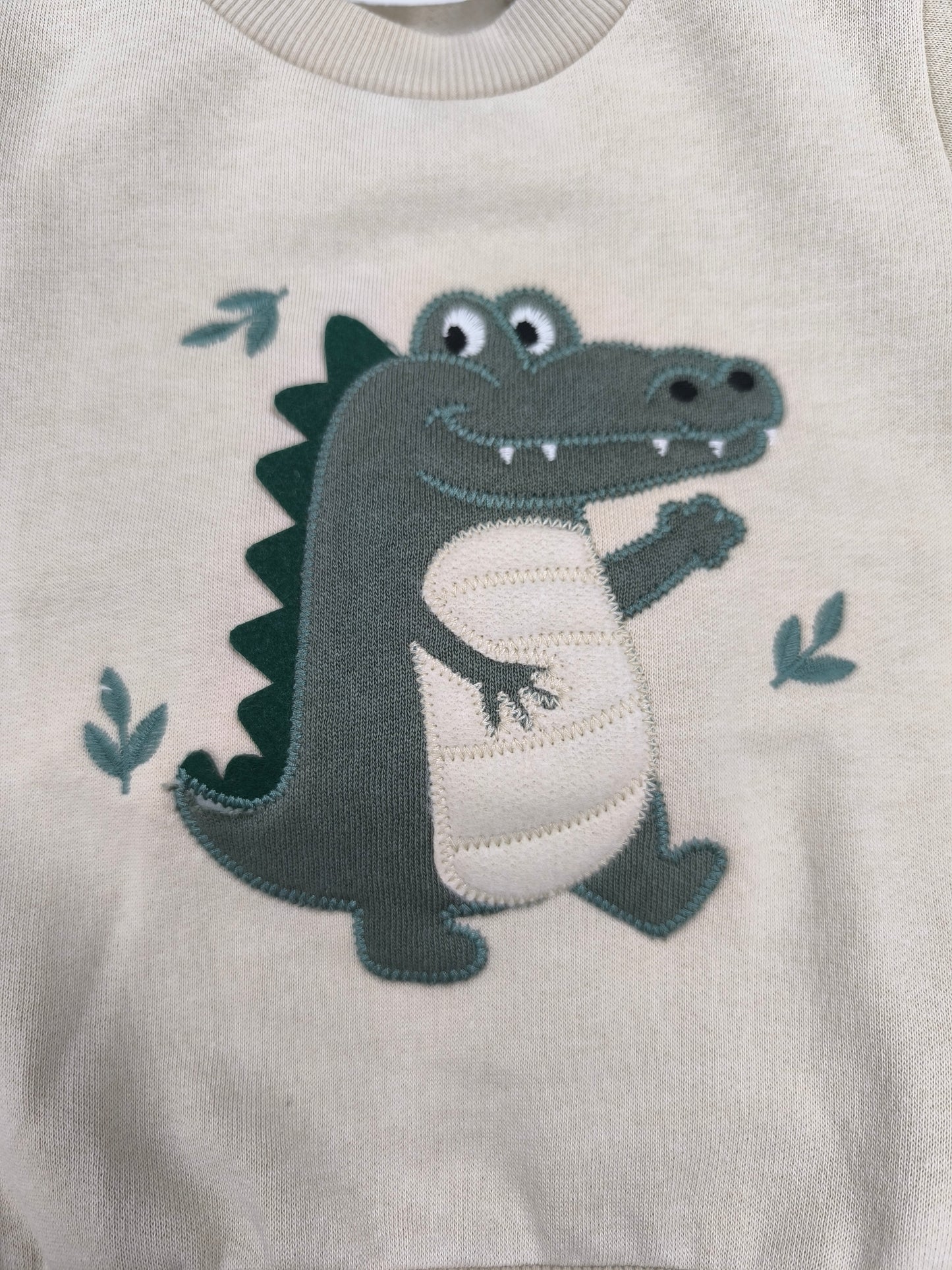 Chándal de invierno para bebés y niños | Sudadera forrada y pantalón cargo con cocodrilo bordado (12-48 meses)