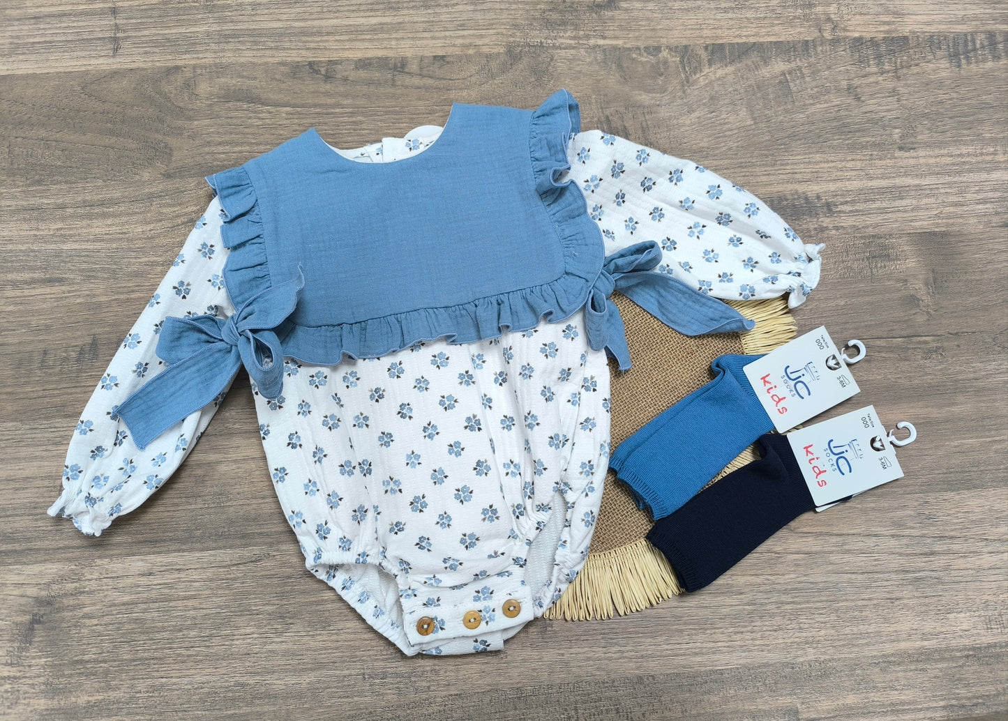 Pelele Algodón Dulce | 100% Algodón con Baberola Azul y Estampado de Flores (3 a 36 meses)