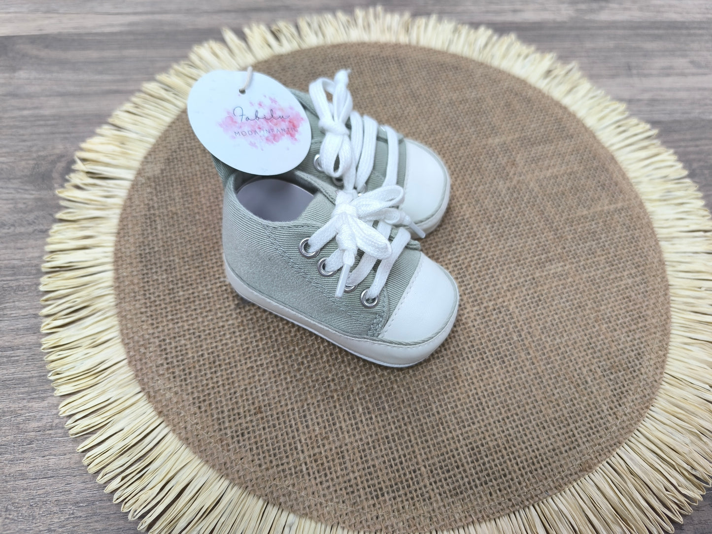 Zapatillas deportivas para bebés | Zapatillas clásicas en verde para recién nacidos | Primera puesta (0 a 6 meses)