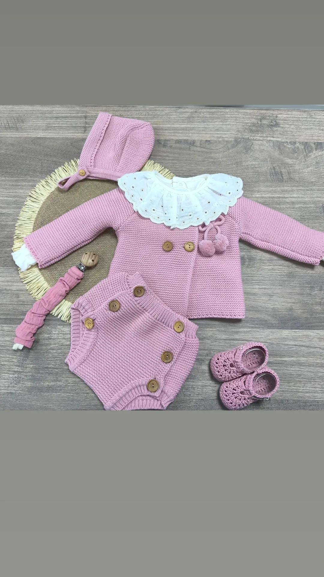 Conjunto de lana de 3 Piezas en Rosa Maquillaje – Rebeca, Ranita y Capota