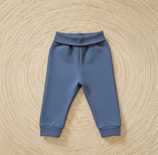 Pantalón de chándal básico de algodón para bebé en color Azul Océano