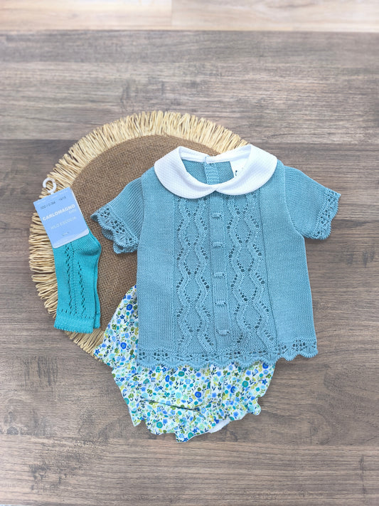 Conjunto de Hilo Calado Azul con Cuello Bebé y Cubrepañal Floral