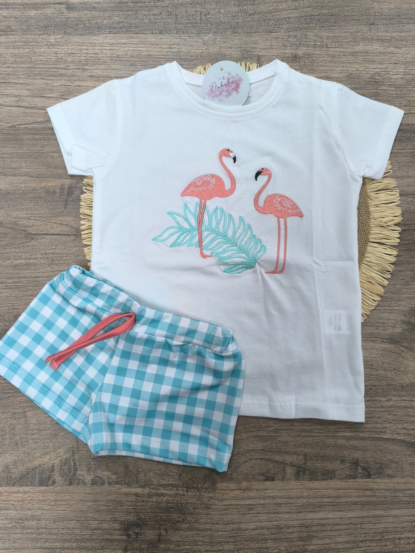 Conjunto de baño de flamencos para niño con camiseta y boxer vichy verde agua