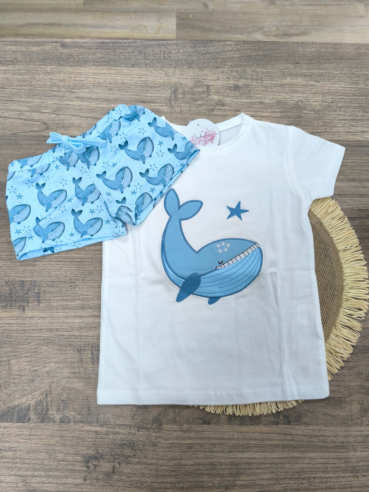 Conjunto de baño para niño con ballenas y estrellas en tonos azules