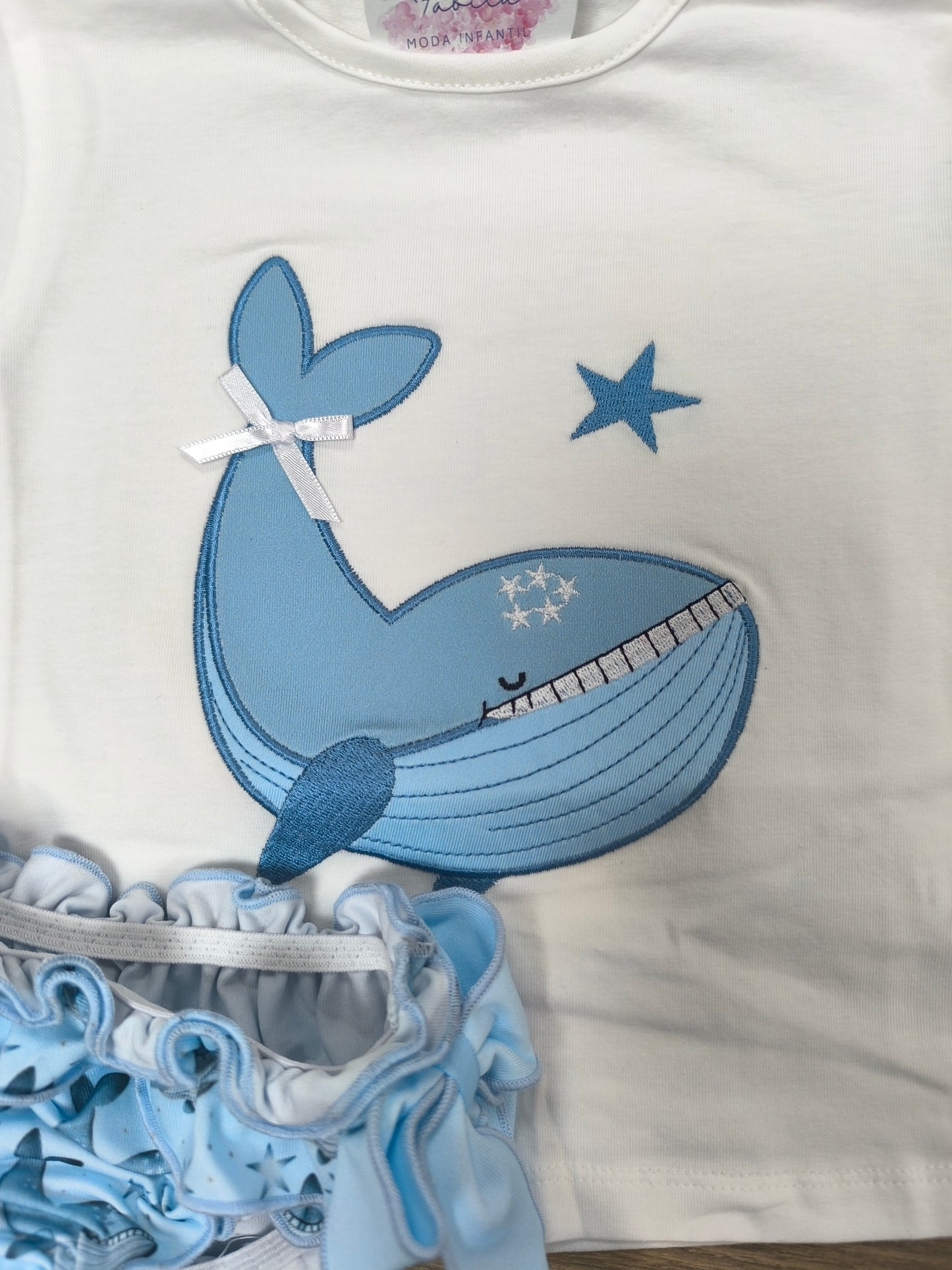 Conjunto de baño para niña con ballena azul y culetín estampad