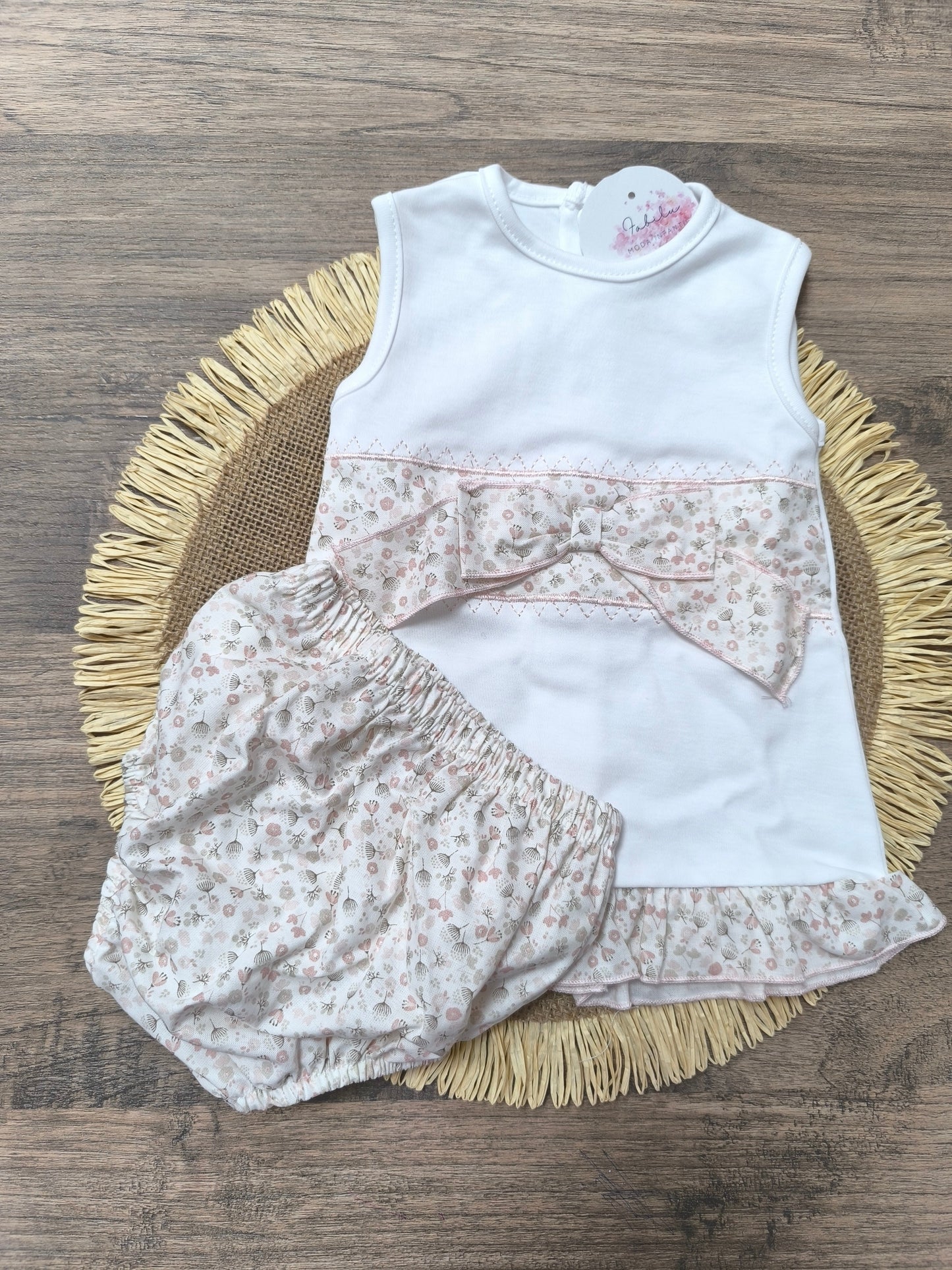 Conjunto de primera puesta para bebé niña en algodón rosa con estampado floral