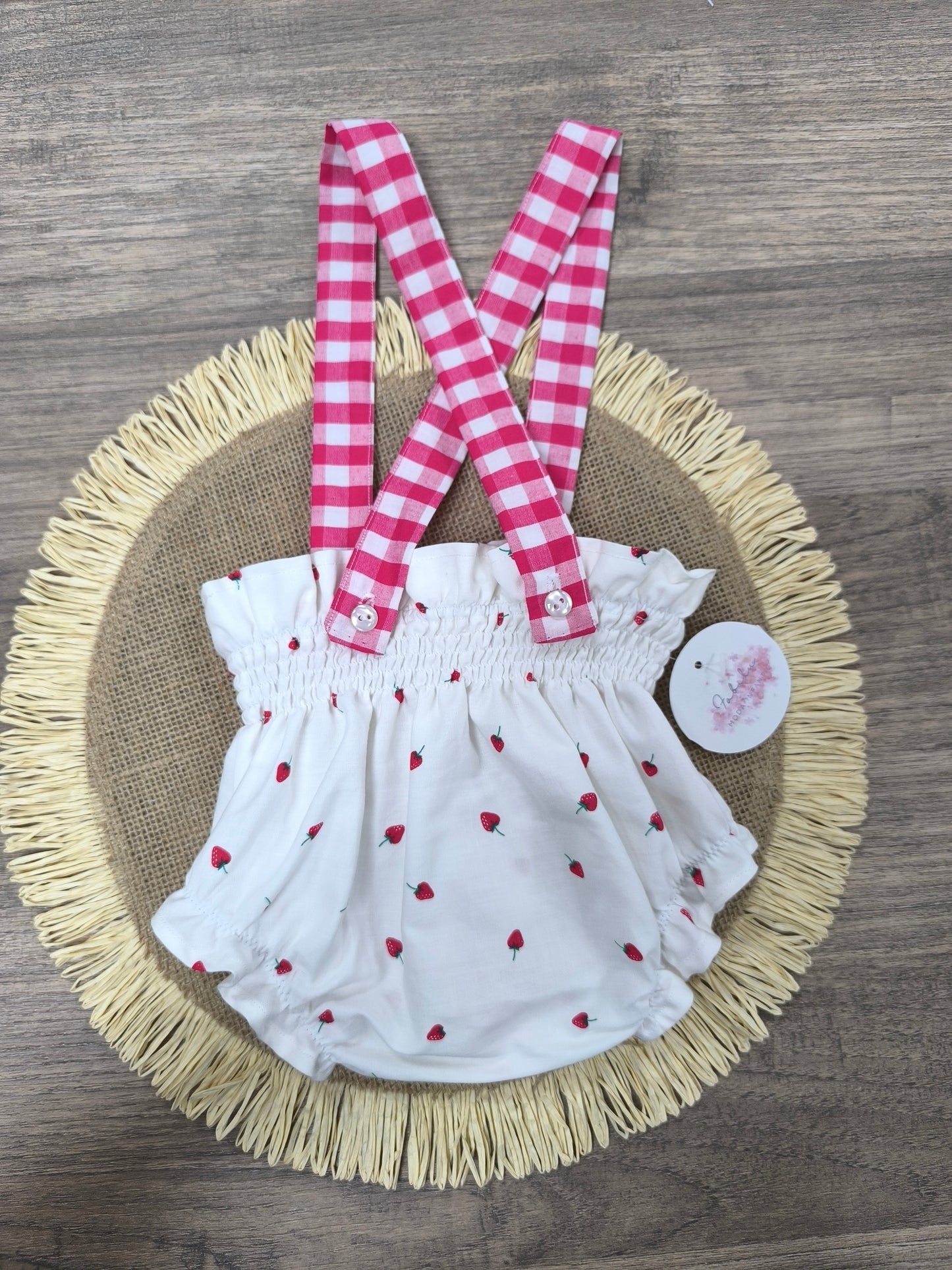 Ranita de Tirantes Fresitas para Bebé  | Ranita Artesanal de Algodón con Tirantes Vichy Rojo