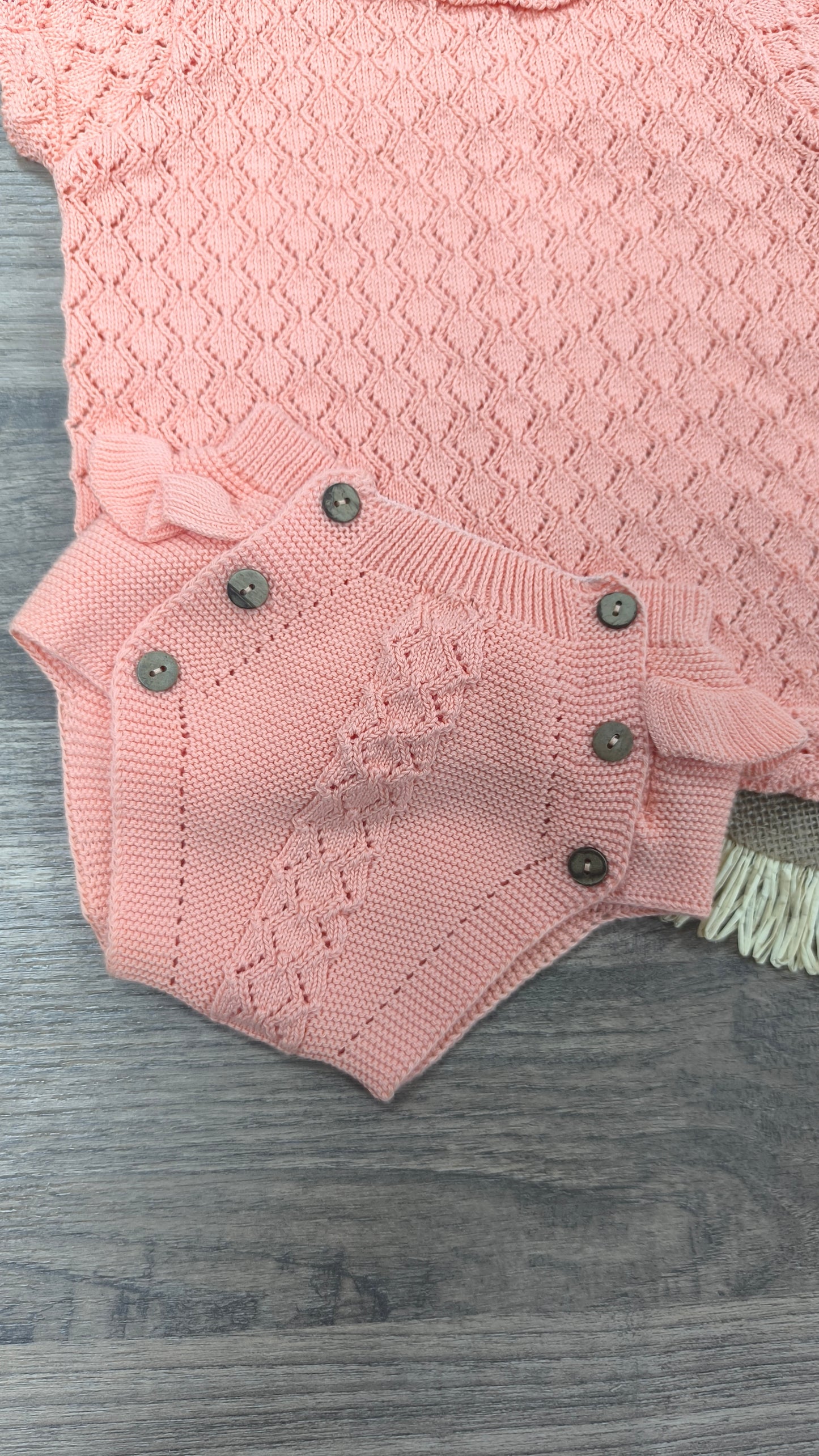 Conjunto de Hilo Mandarina | Conjunto de Bebé de Dos Piezas con Calado y Volantes