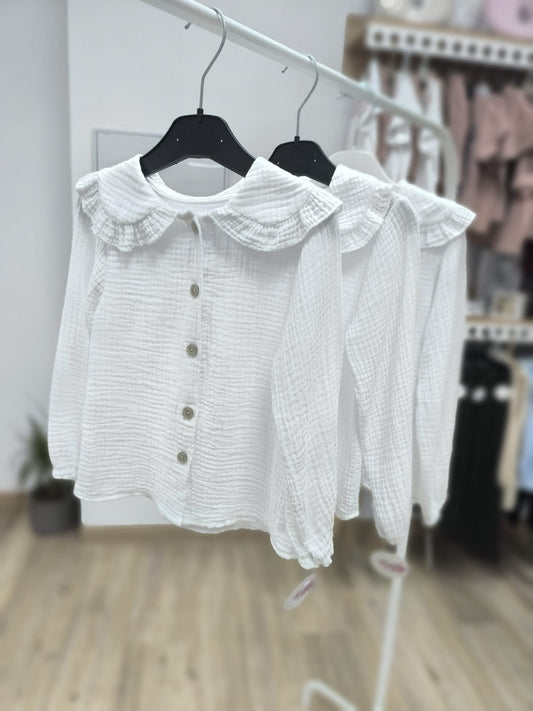 Camisa blanca de gasa de bambula – delicada y elegante