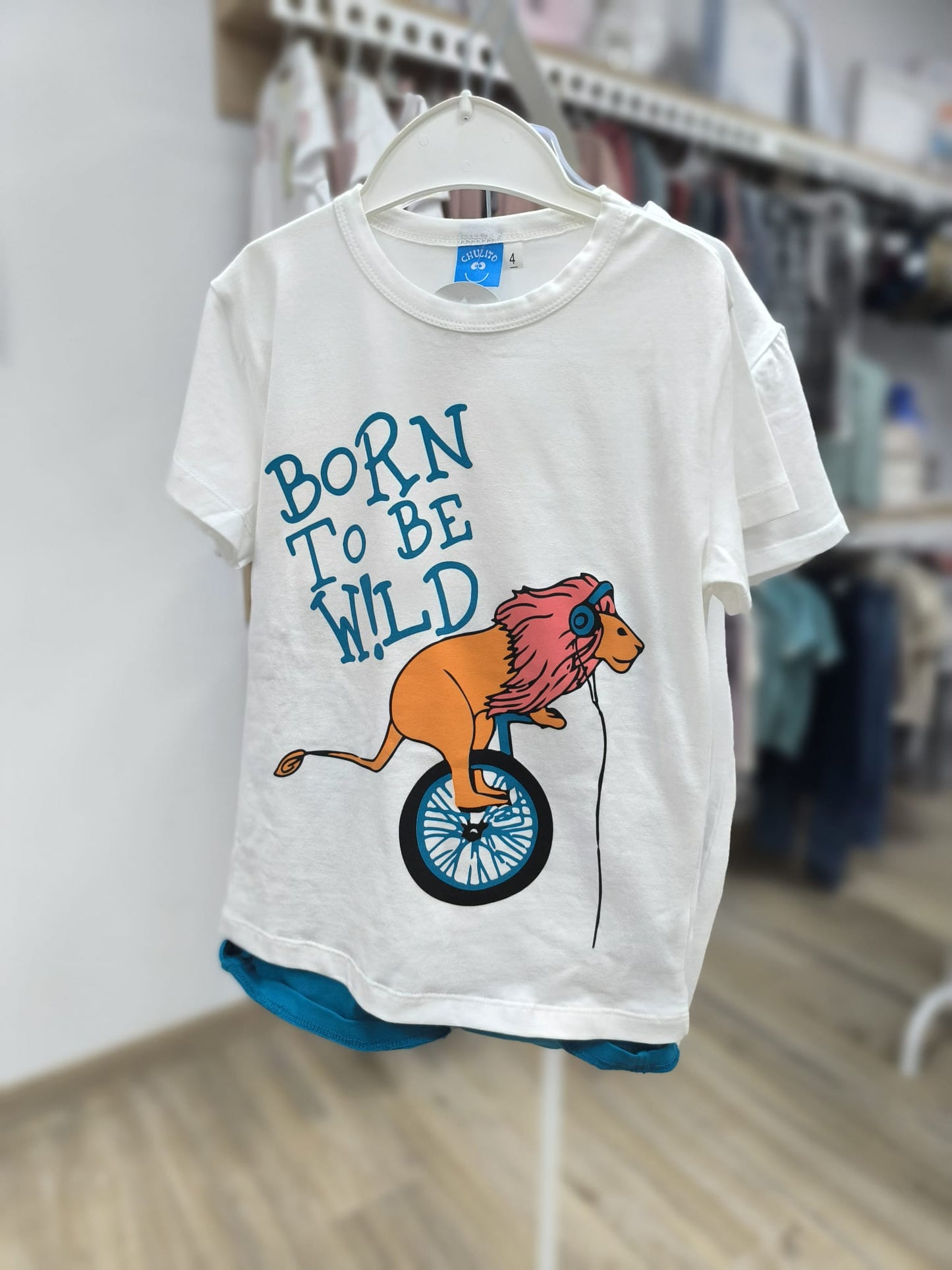 👕🩳 Conjunto de pantalón corto y camiseta para niño – cómodo y divertido