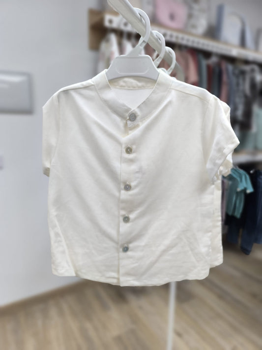 Camisa de lino para niño – color crudo, elegante y de alta calidad