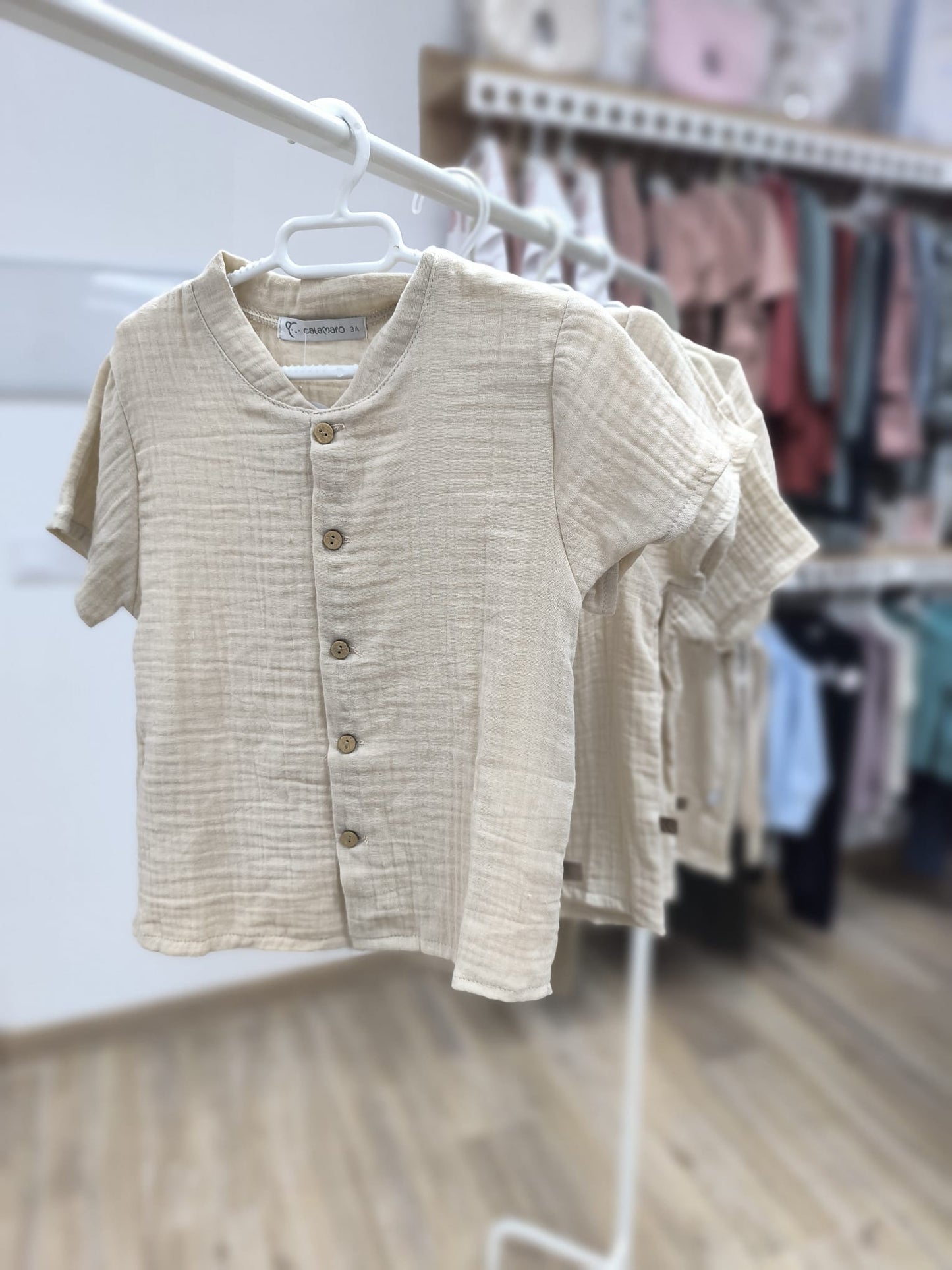 Camisa de bambula para niño – Calamaro, beige, elegante y natural