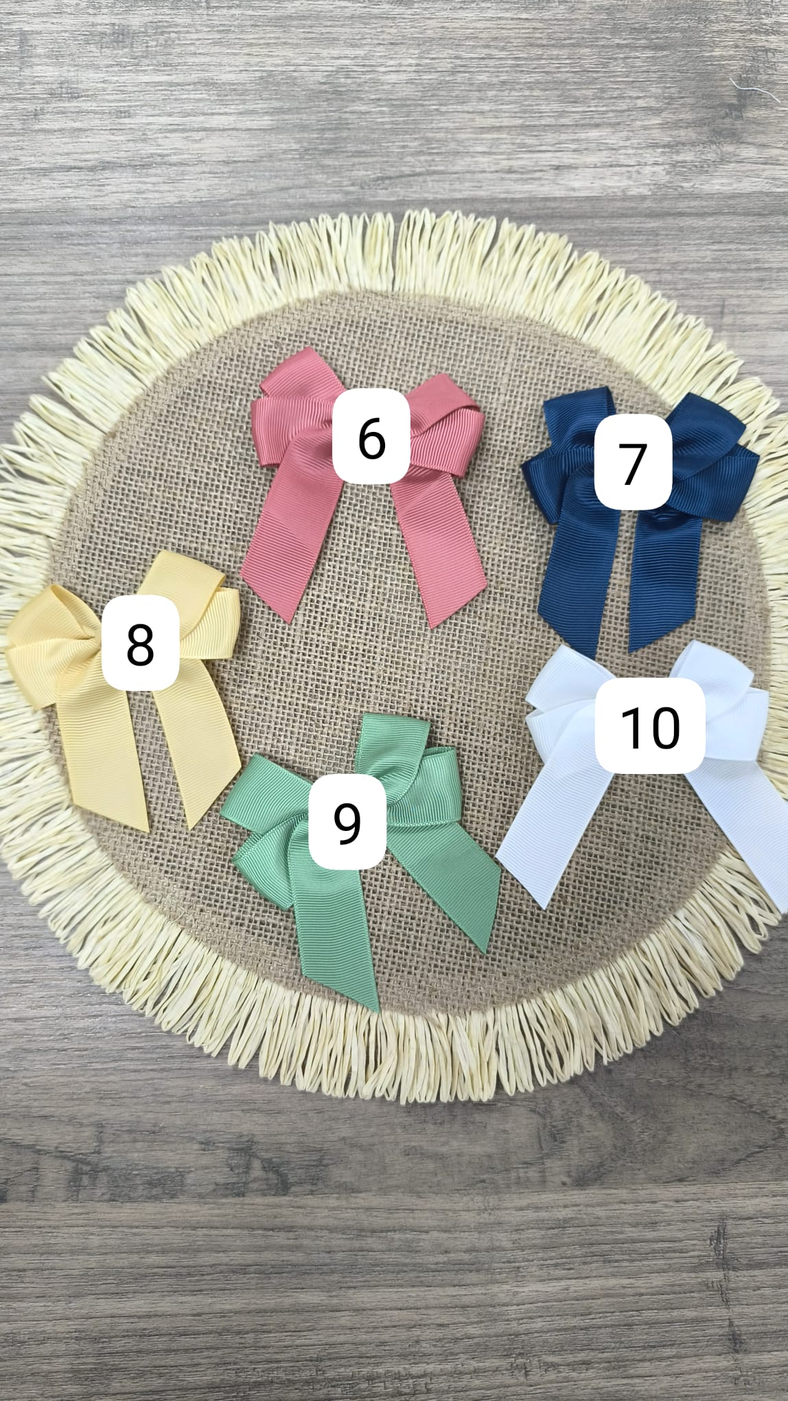 Lazos Medianos con Pinza – El Complemento Perfecto para Cualquier Peinado