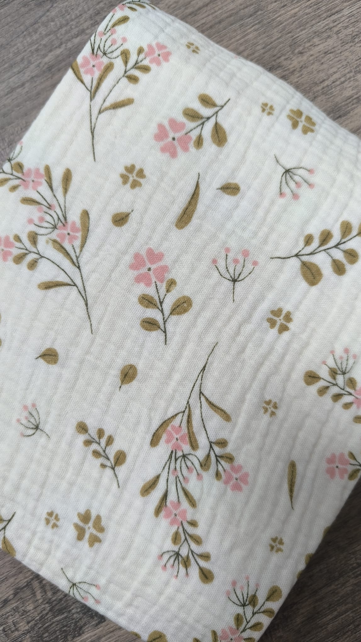 Sábana Bajera para Capazo 40x80 cm de Bambula de Algodón – Estampado Floral rosa con fondo Color Crudo