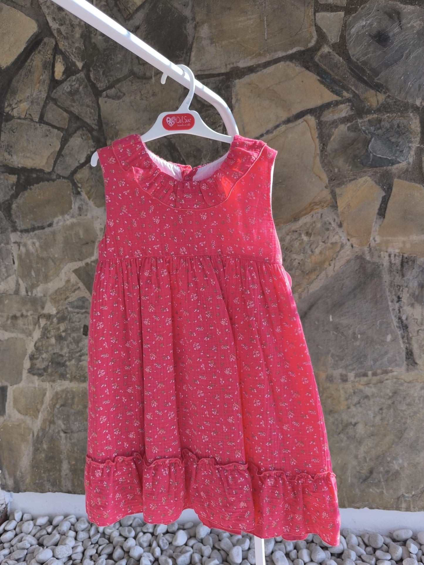 Vestido de niña rojo con flores de tirantes y volantes – vestido de verano infantil