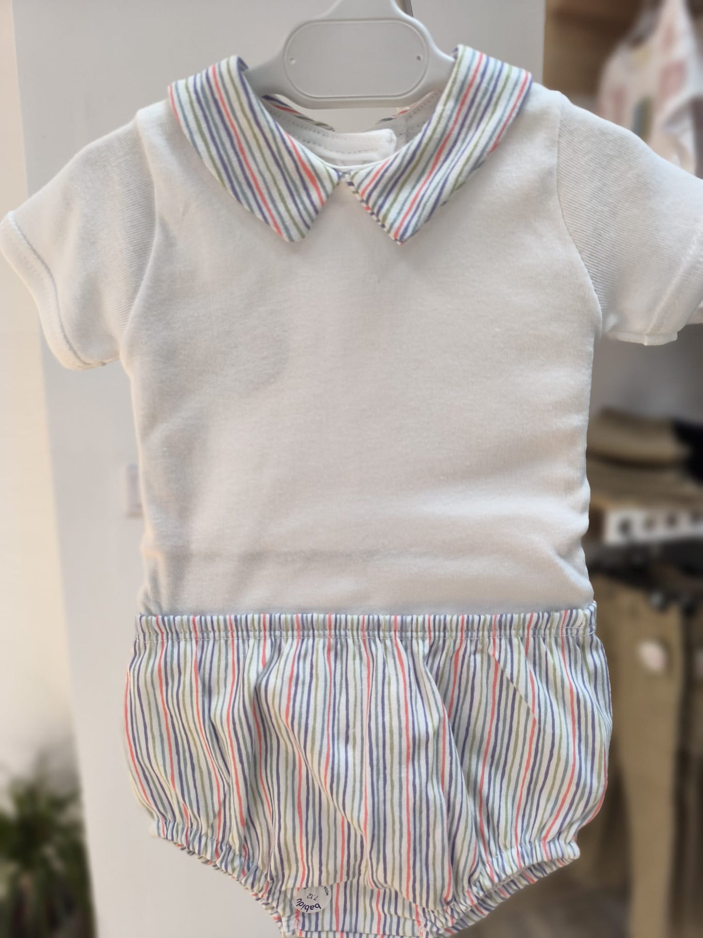 Conjunto de bebé niño “Luciérnaga” de Babidu – body con cuello bebé de rayas y cubrepañal a juego 100% algodón