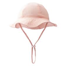 Gorro de bebé de muselina rosa – suave, transpirable y perfecto para el verano