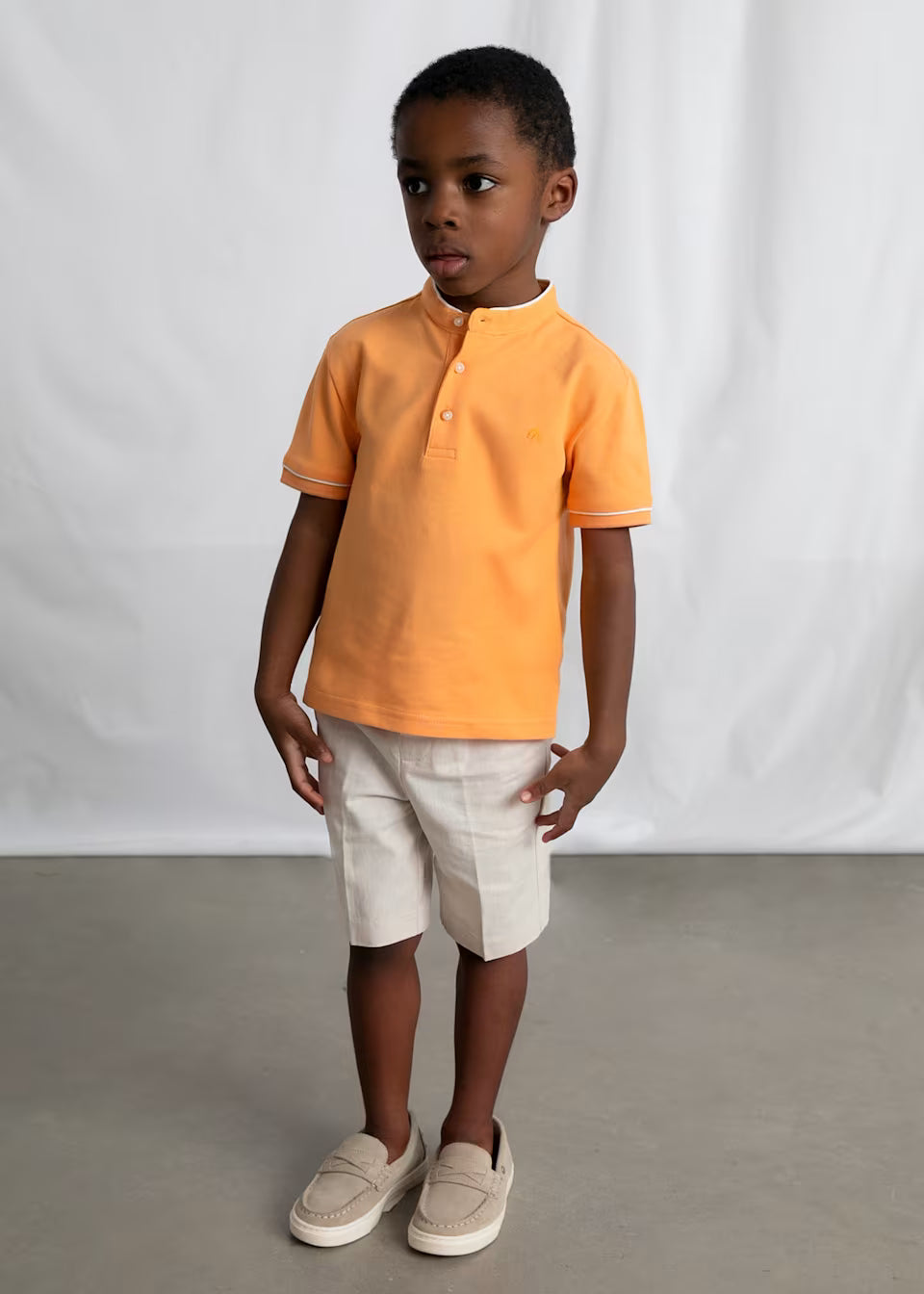 Polo cuello mao niño color naranja