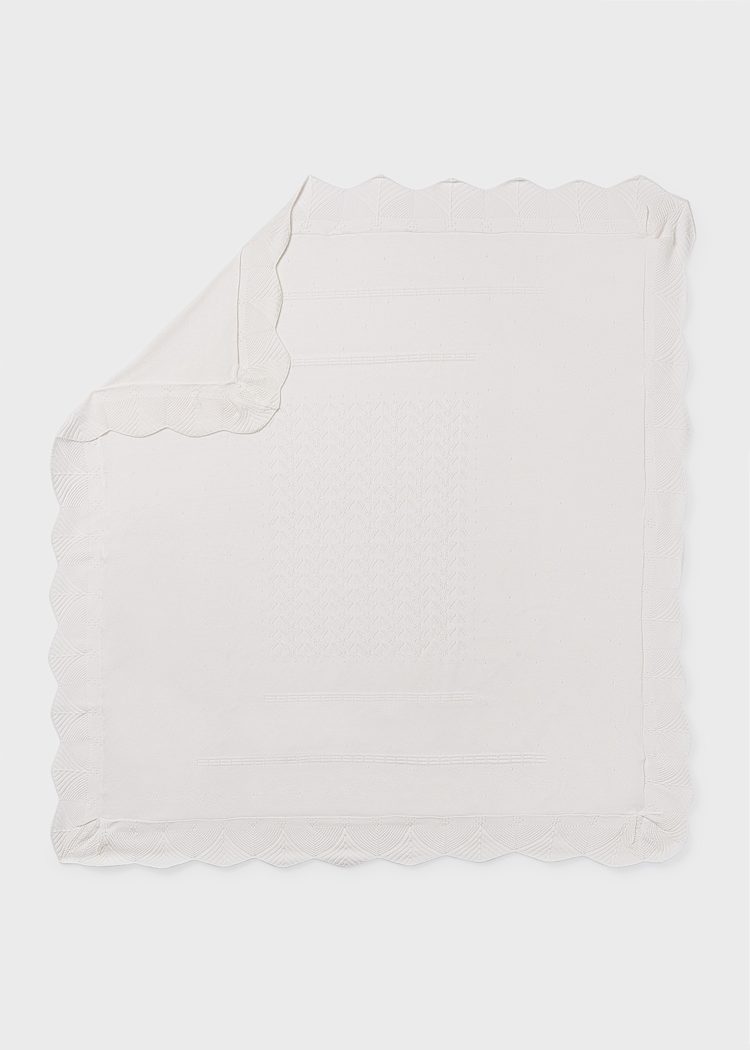 Toquilla de Tricot para Bebé Mayoral – Suavidad y Elegancia en Color Cerámica