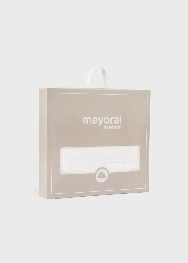 Toquilla de Tricot para Bebé Mayoral – Suavidad y Elegancia en Color Cerámica