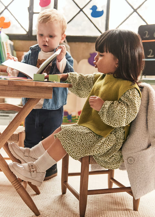 Vestido color oliva con chaleco – Mayoral